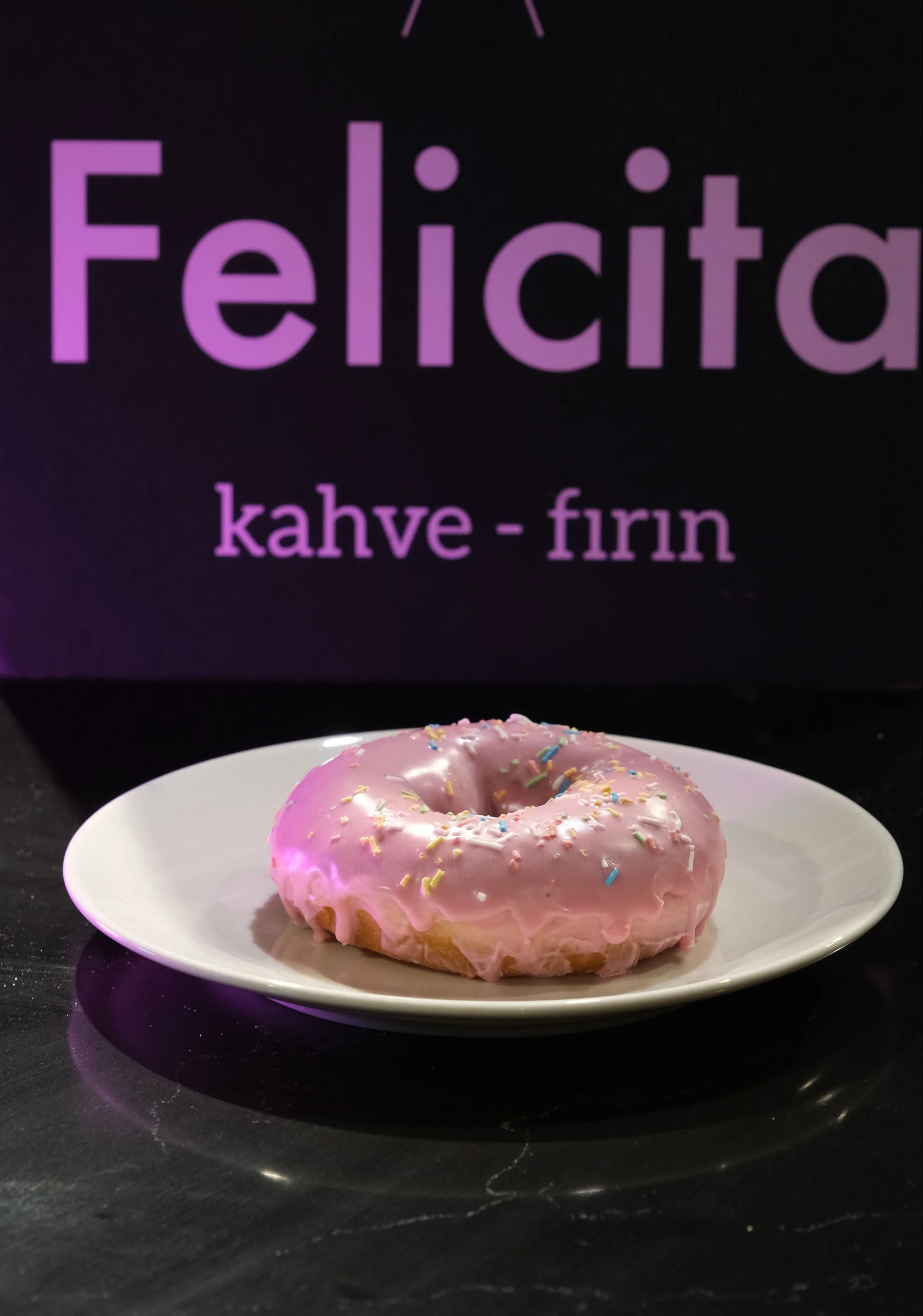 Frambuazlı Donut